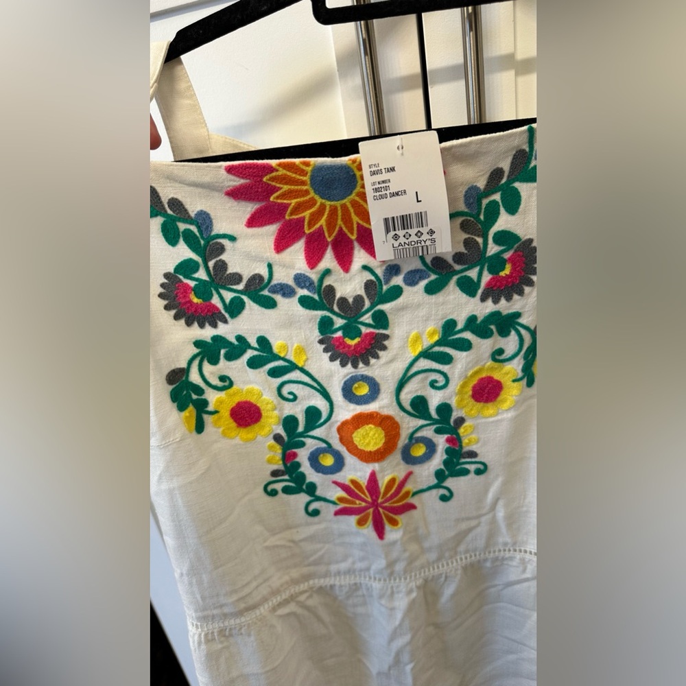 Embroidered Tank - Picture 2 of 5